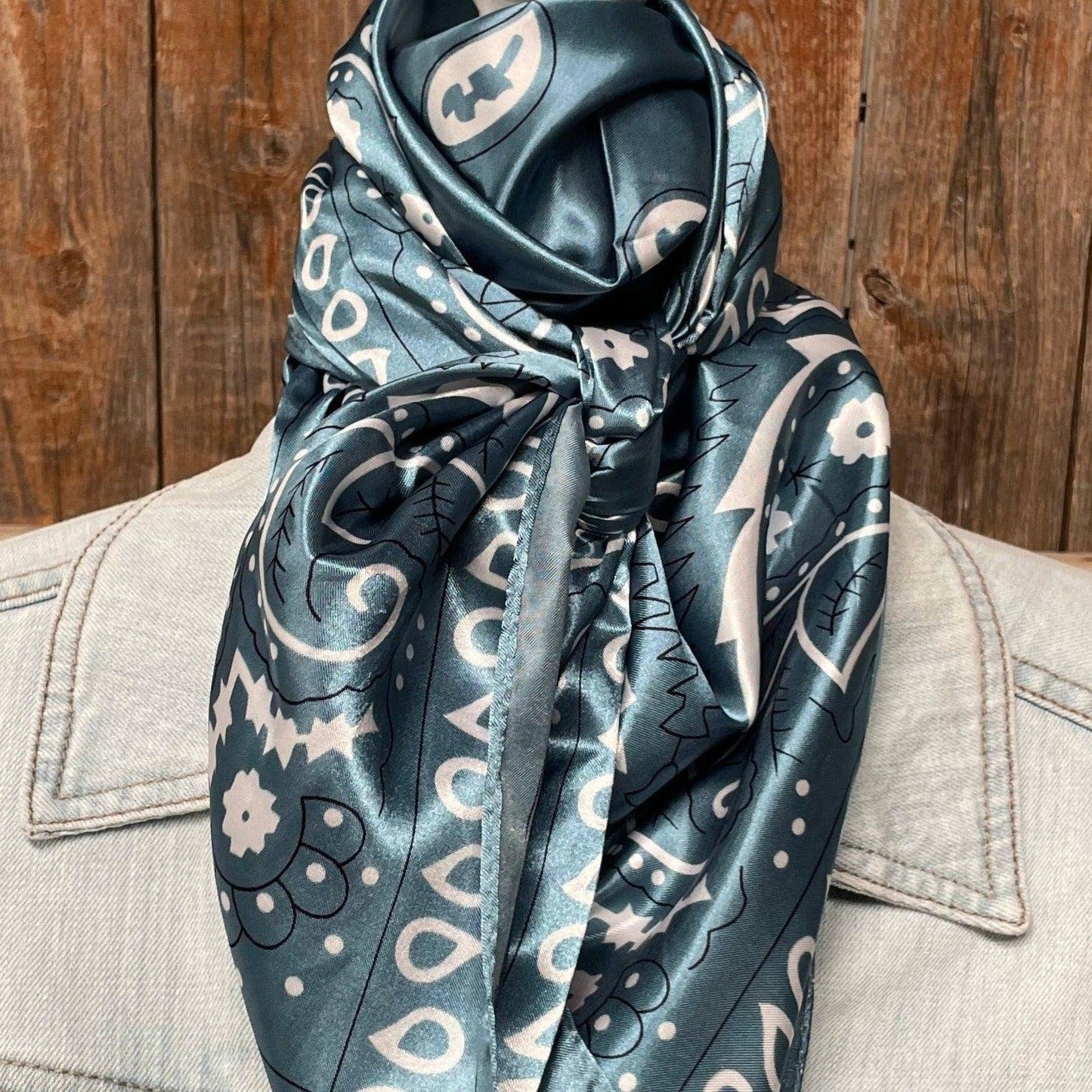 35X35" Blue & White Paisley Wild Rag/Scarf WR3414
